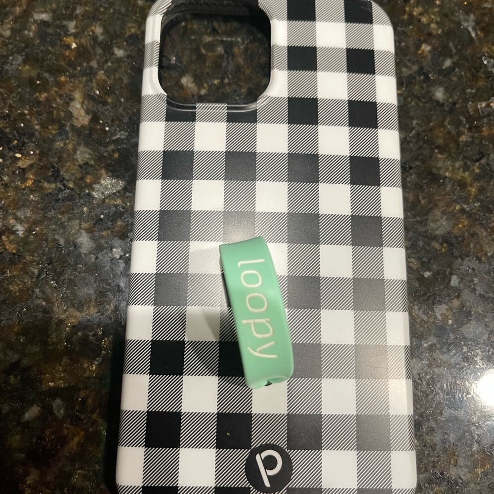 iPhone loopy case